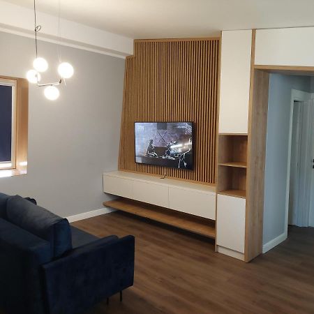 Lovely Apartment Ioana Targu Neamt Exterior photo