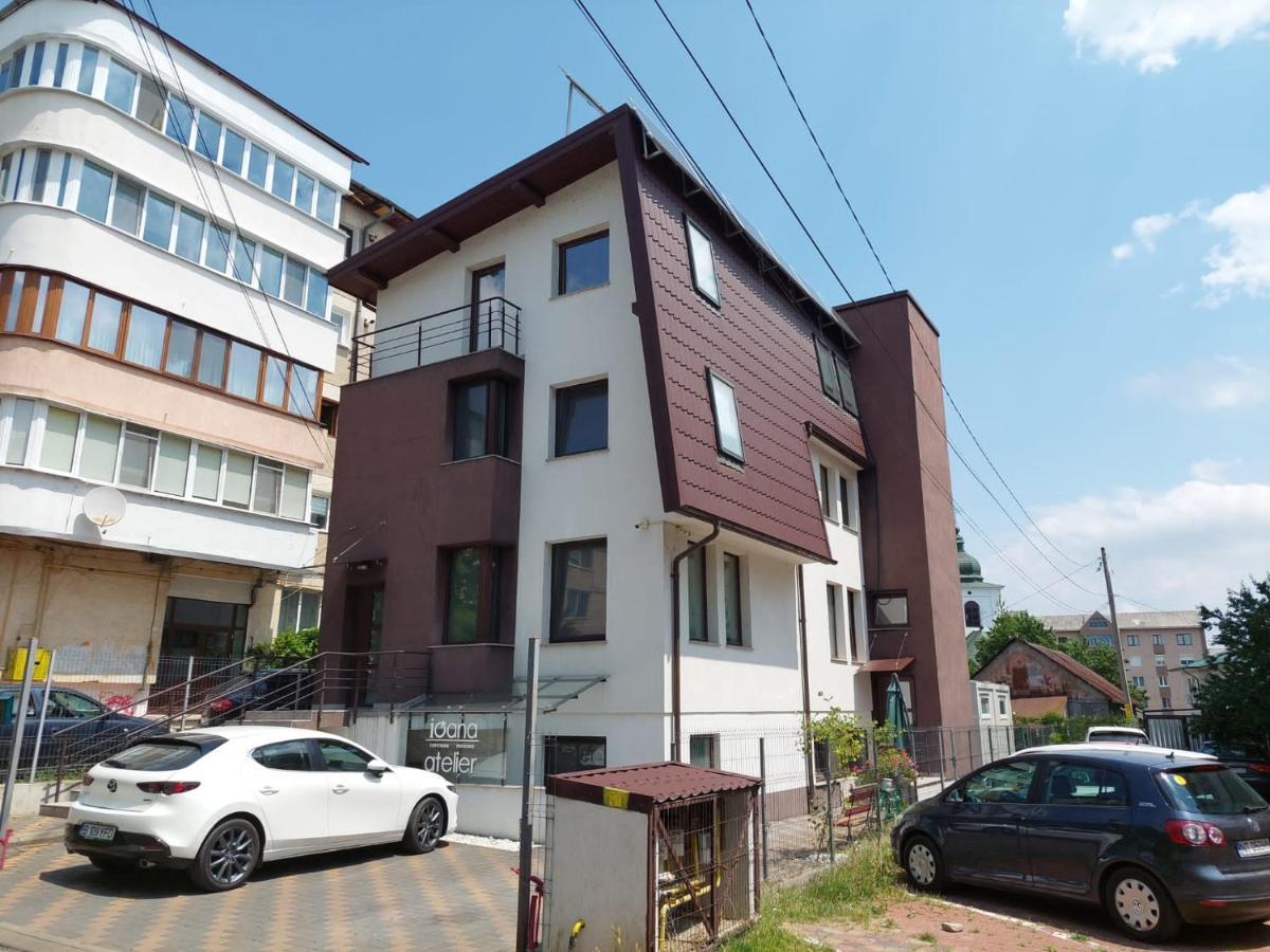 Lovely Apartment Ioana Targu Neamt Exterior photo